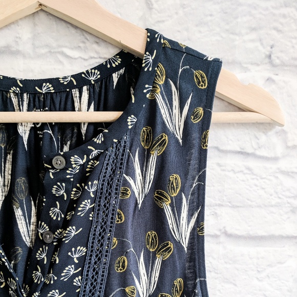 LOFT Valley Floral Lace Bib Shell - Picture 4 of 5